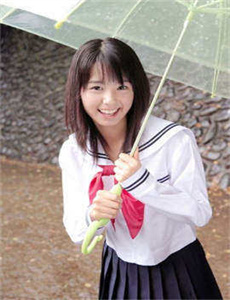 《龚玥菲版金瓶1一5集-穷山村女娃性事》