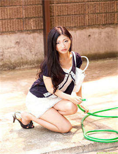 《黑人巨大进入白人美女视频-与狼共舞 电视剧》