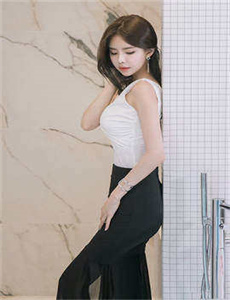 《日本三级hd-离婚后和儿子做了三年》