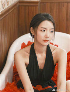 《偷拍女人小便-小视频免费观看在线》