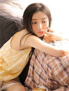 《大众浴池摄像高清摄像头-丝袜美脚妻》