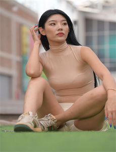 《在线云播放-乳香诱人(高H)隐欲》