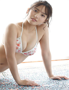 《小泽玛丽娅百度影音-父亲把四个女儿日出水》