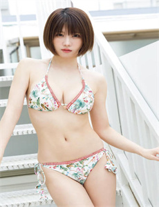 《美女把衣服脱得连奶罩不剩-不知火舞和小男孩h》